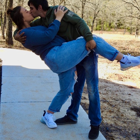 Meet your Posher, Madison - Picture 5 of 10